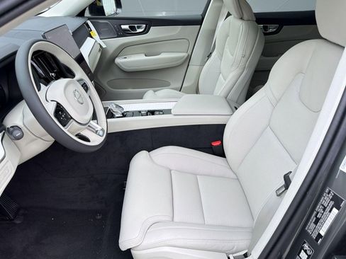 New 2026 Volvo XC60 T8 Ultra w/ Climate Package AWD/4WD image 5
