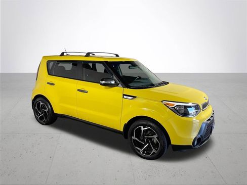 Used 2014 Kia Soul + w/ Audio Package image 4