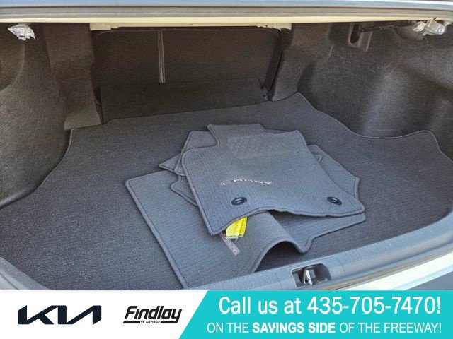 Used 2018 Toyota Camry XSE FWD image 14