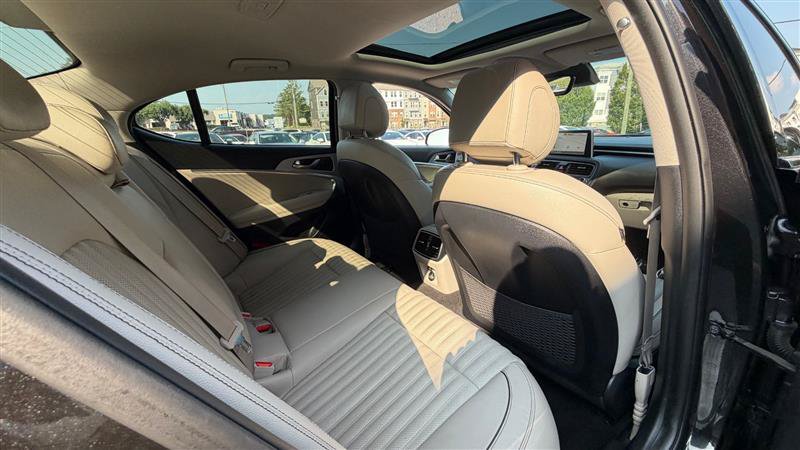 Used 2019 Genesis G70 2.0T Advanced w/ Elite Package RWD image 18