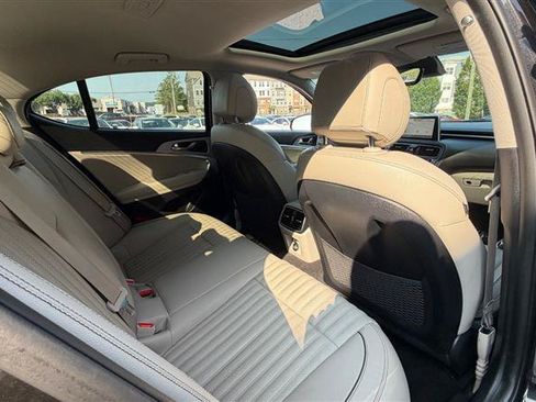 Used 2019 Genesis G70 2.0T Advanced w/ Elite Package RWD image 18