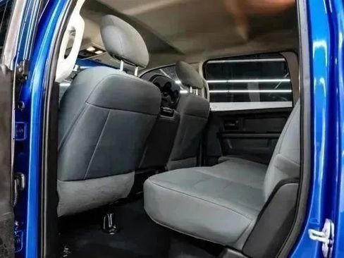 Used 2019 RAM 1500 Express w/ Express Value Package AWD/4WD image 40