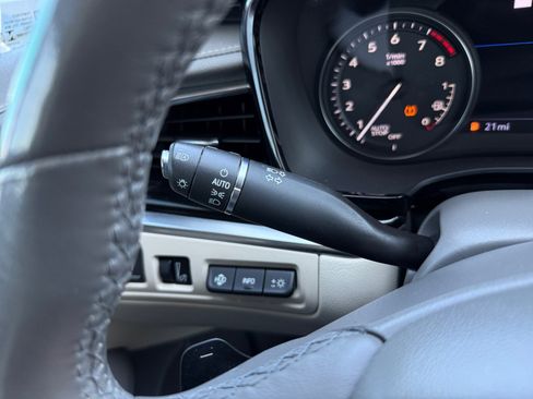 Used 2021 Cadillac XT6 Premium Luxury image 22