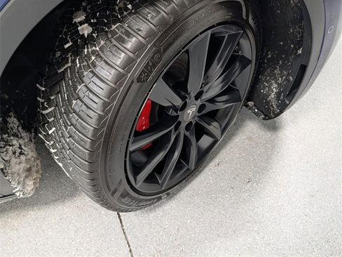 Used 2022 Tesla Model Y Performance image 8