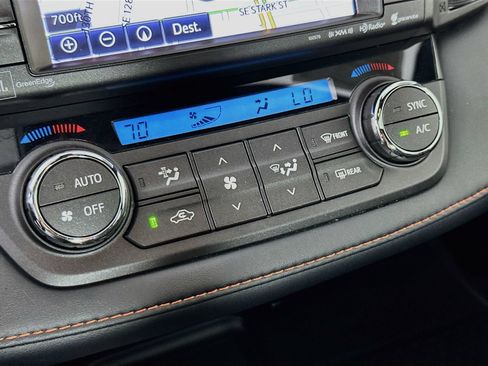 Certified 2018 Toyota RAV4 SE w/ Advanced Technology Package AWD/4WD image 16