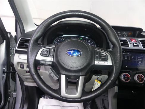 Used 2018 Subaru Forester 2.5i Premium AWD/4WD image 30