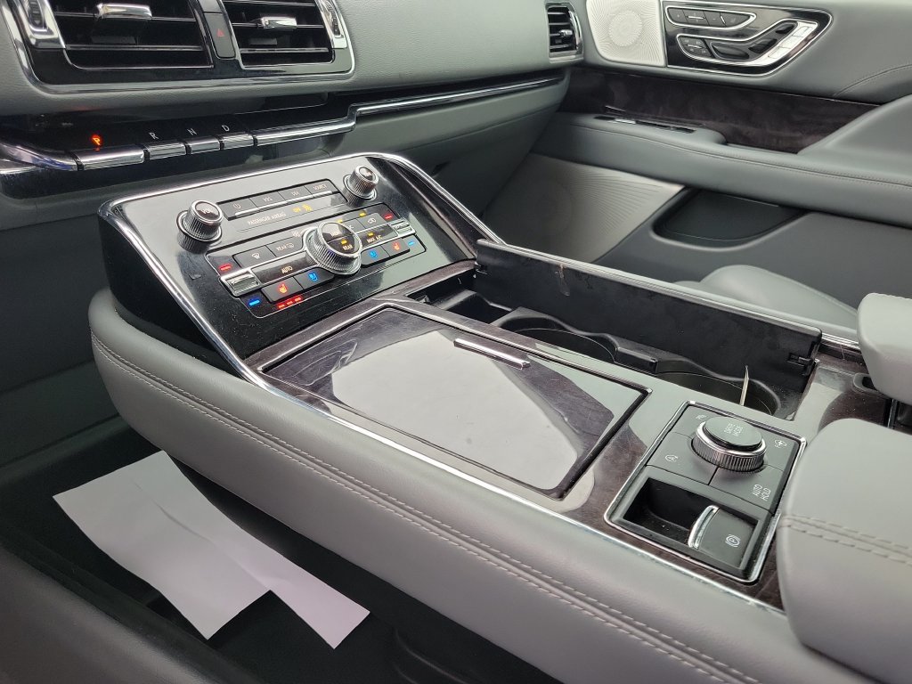 Certified 2019 Lincoln Navigator Reserve AWD/4WD image 29