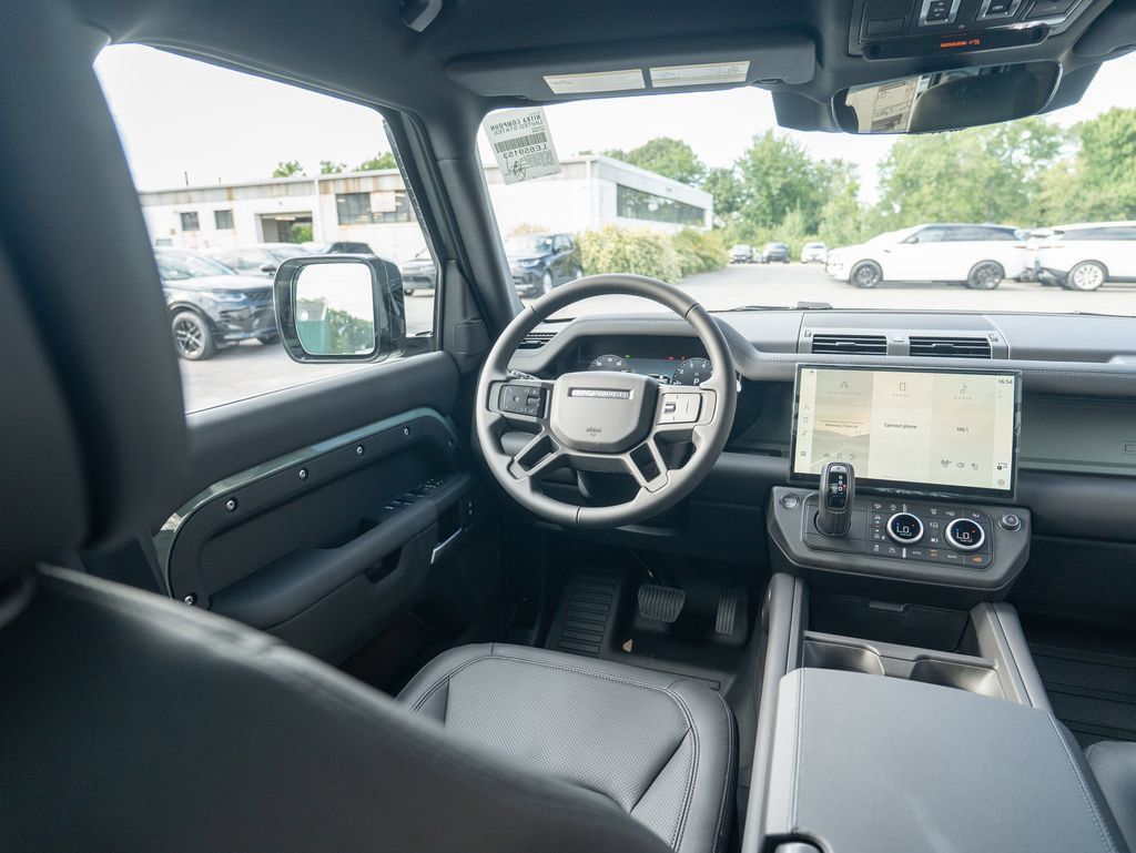 New 2026 Land Rover Defender 110 AWD/4WD image 18