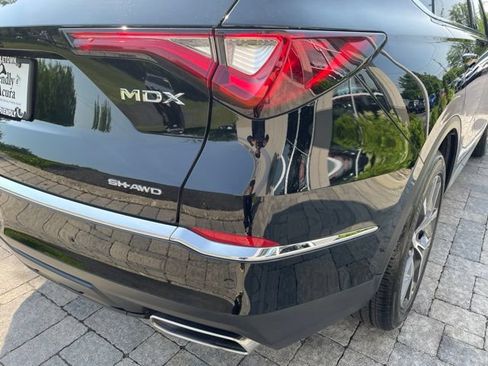 Used 2024 Acura MDX SH-AWD w/ Technology Package image 12