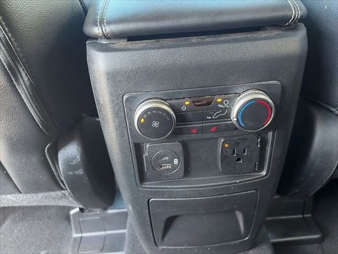 Used 2022 Ford Explorer Limited w/ Equipment Group 301A RWD image 11