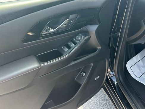 Certified 2023 Chevrolet Traverse RS image 14