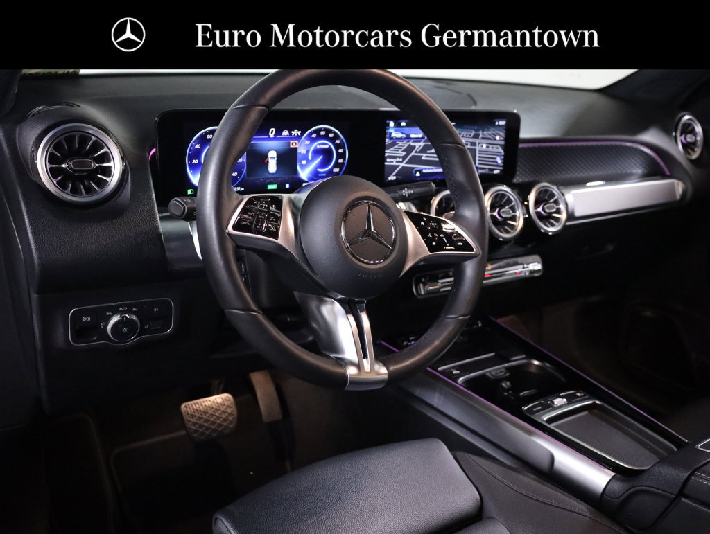 Used 2024 Mercedes-Benz EQB 300 4MATIC image 23