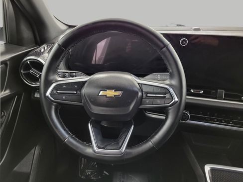 Used 2025 Chevrolet Equinox LT image 6