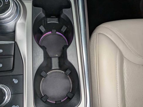 Used 2020 Ford Explorer Platinum w/ Premium Technology Package image 31