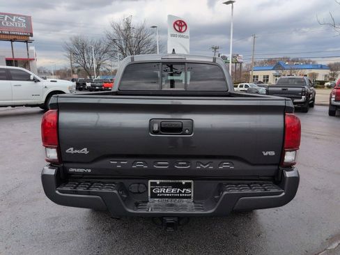 Used 2023 Toyota Tacoma SR image 4