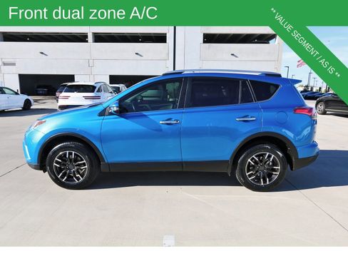 Used 2018 Toyota RAV4 Limited image 5
