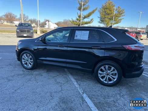 Used 2024 Ford Edge Titanium image 19