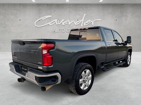 Used 2020 Chevrolet Silverado 2500 LTZ w/ LTZ Premium Package AWD/4WD image 16