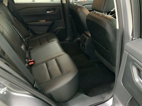 Used 2024 Nissan Rogue SL AWD/4WD image 20