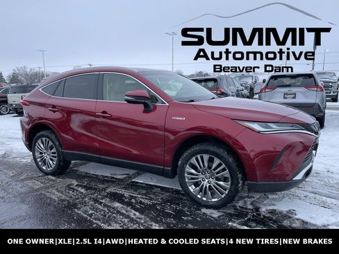 Used 2021 Toyota Venza XLE image 1