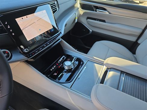 New 2025 Jeep Wagoneer Series II image 27