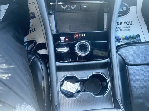 Used 2024 Jeep Grand Cherokee L Limited w/ Luxury Tech Group II image 24