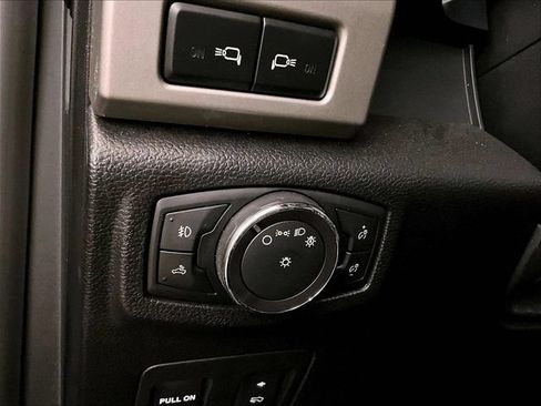 Used 2018 Ford F150 Lariat w/ Equipment Group 502A Luxury AWD/4WD image 30