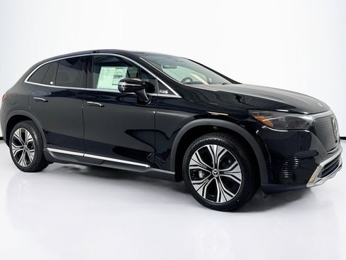 New 2026 Mercedes-Benz EQE 320 4MATIC SUV image 3
