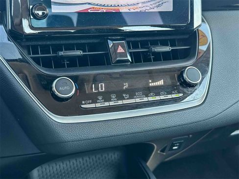 Certified 2024 Toyota Corolla LE image 31
