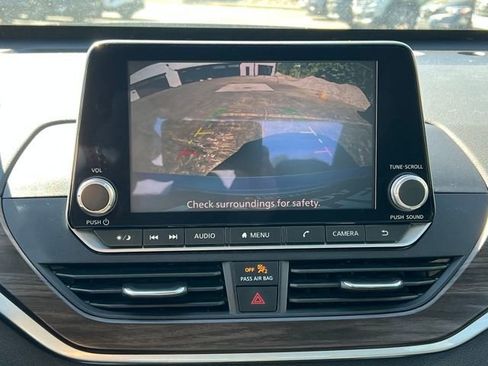 Used 2023 Nissan Altima 2.5 SV image 15