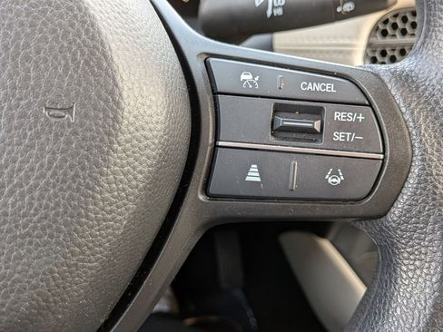 Certified 2023 Honda HR-V LX image 16