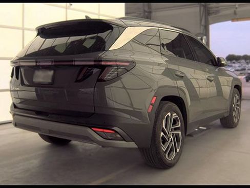 Used 2025 Hyundai Tucson Limited FWD image 5