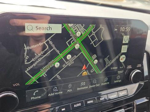 Used 2025 Nissan Pathfinder Platinum image 23