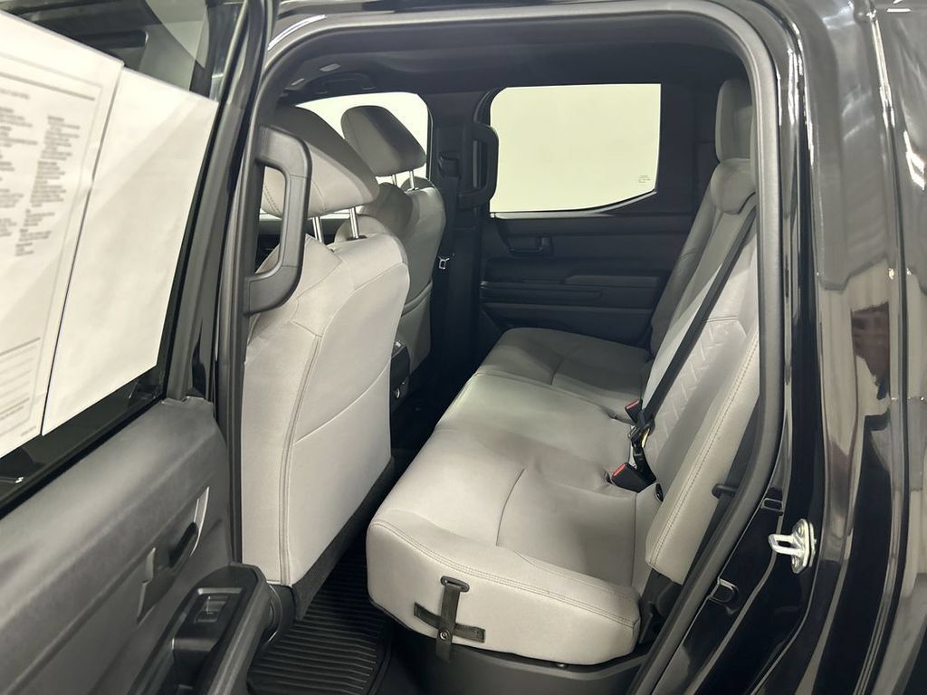 Used 2024 Toyota Tacoma SR5 AWD/4WD image 20