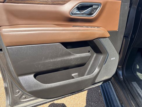 Used 2021 Chevrolet Tahoe High Country w/ Premium Package image 22