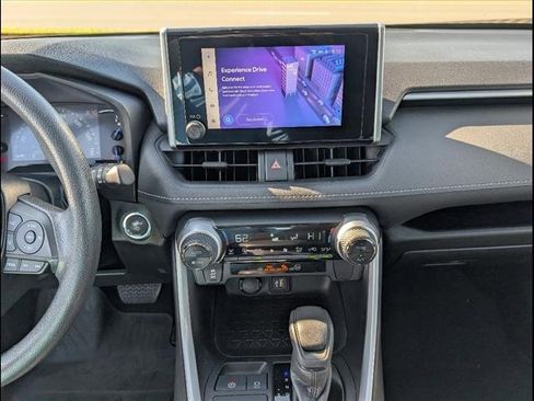 Used 2023 Toyota RAV4 AWD Hybrid image 9