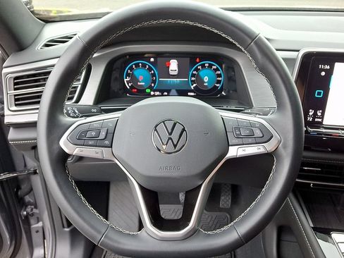 Certified 2025 Volkswagen Atlas Cross Sport SE AWD/4WD image 19