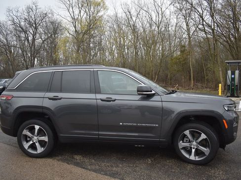 New 2024 Jeep Grand Cherokee Limited 4xe w/ Trailer Tow Package AWD/4WD image 9