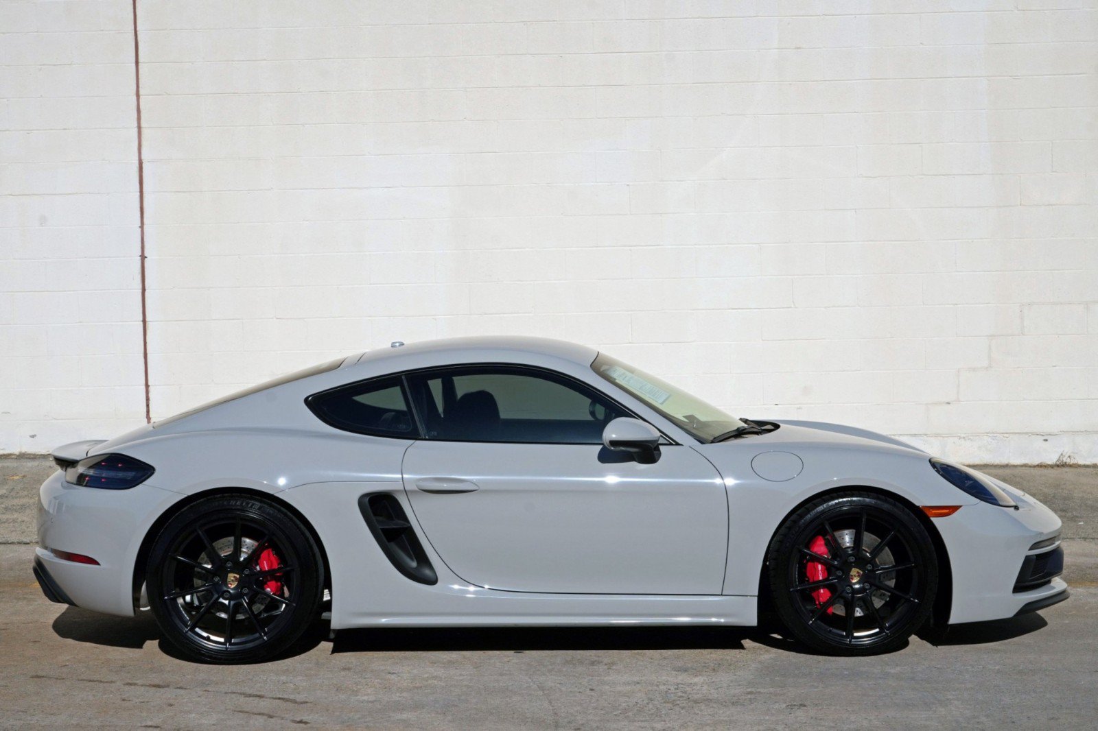 Used 2024 Porsche 718 Cayman GTS w/ GTS Interior Package RWD image 45