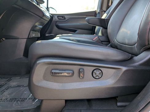 Used 2025 Honda Odyssey Sport-L image 16
