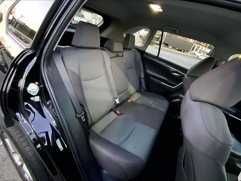 Used 2024 Toyota RAV4 XLE image 18