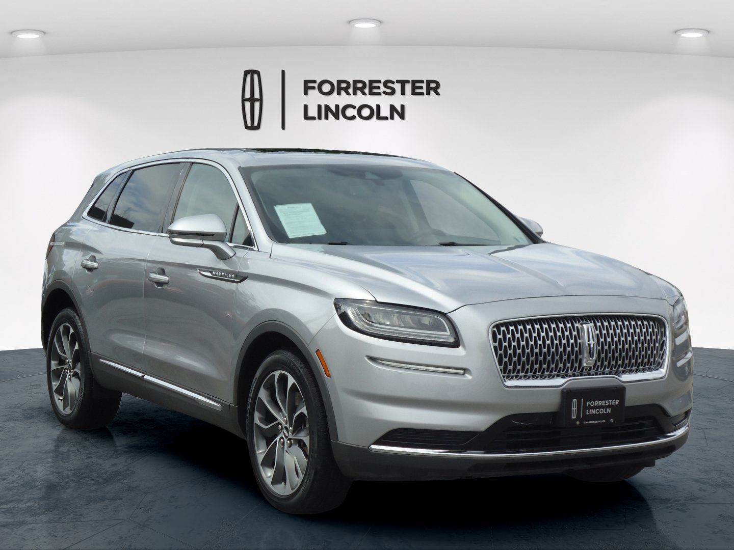 Used 2023 Lincoln Nautilus Reserve AWD/4WD image 1