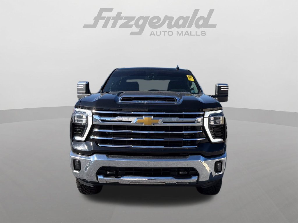 Used 2024 Chevrolet Silverado 2500 LTZ AWD/4WD image 2
