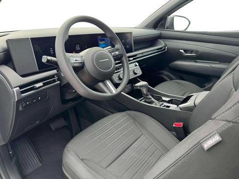 Certified 2025 Hyundai Santa Cruz SE FWD image 14