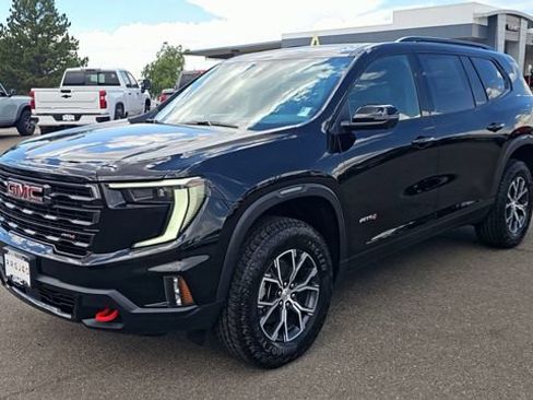New 2026 GMC Acadia AT4 w/ LPO, Floor Liner Package AWD/4WD image 4