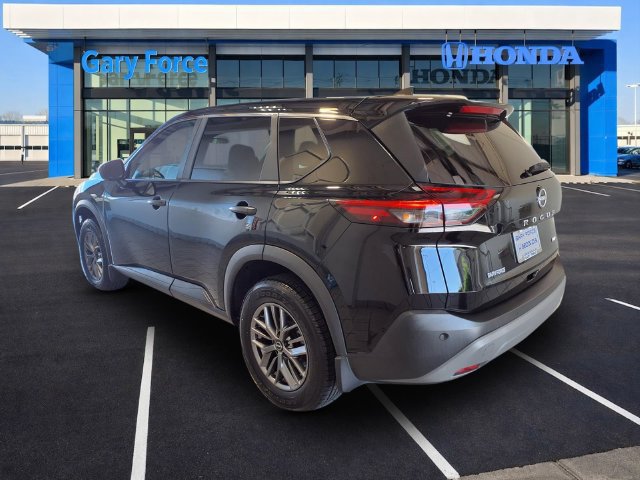 Used 2023 Nissan Rogue S AWD/4WD image 3