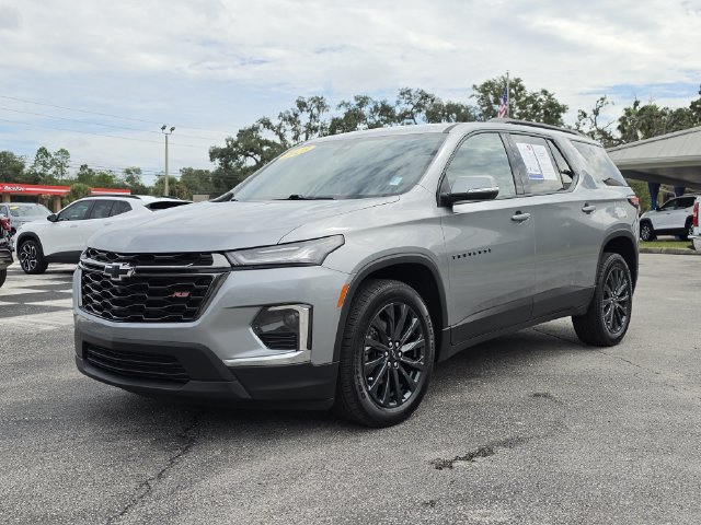 Used 2023 Chevrolet Traverse RS FWD image 8