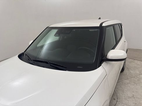 Used 2023 Kia Soul LX FWD image 17