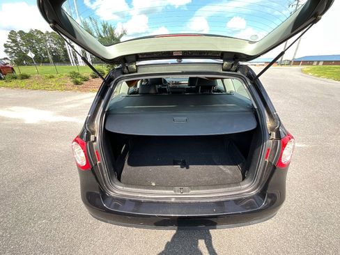 Used 2007 Volkswagen Passat 2.0T image 15