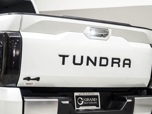 Used 2025 Toyota Tundra Limited AWD/4WD image 15